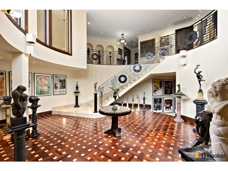 5 Dirrawan Gardens, Reid ACT 2612
