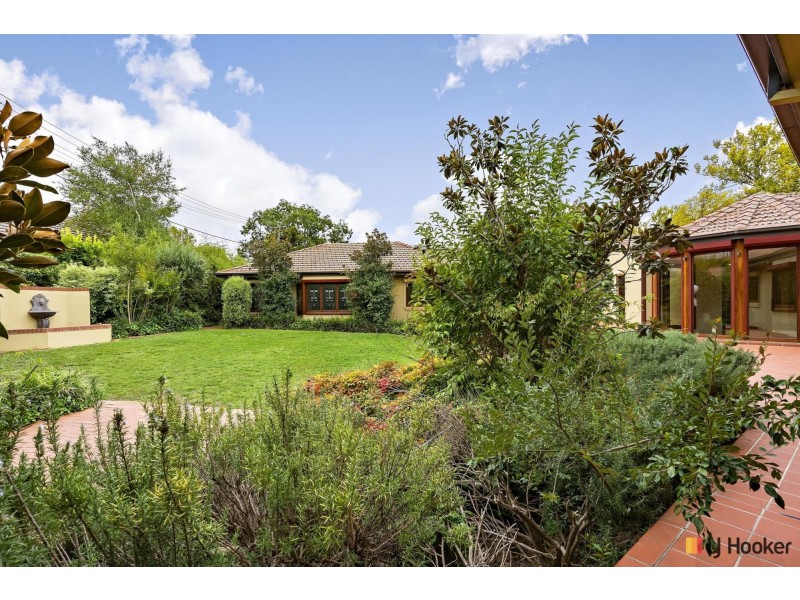 5 Dirrawan Gardens, Reid ACT 2612