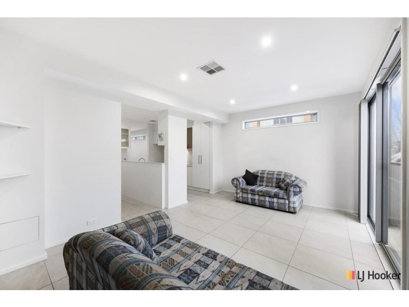 151/16 Kings Canyon Street, Harrison ACT 2914