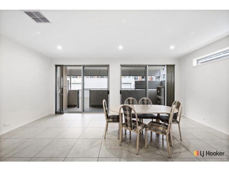 151/16 Kings Canyon Street, Harrison ACT 2914