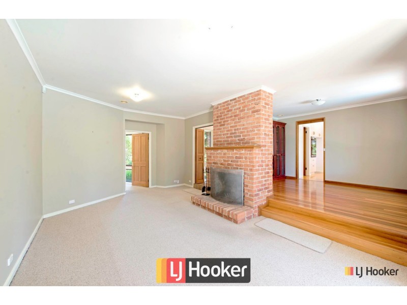 4 Buzacott Place, Mckellar ACT 2617