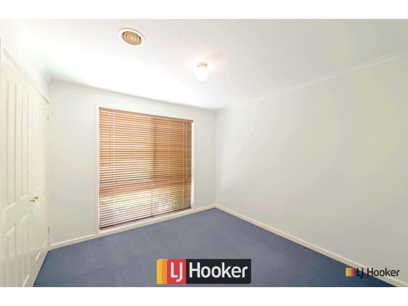 4 Buzacott Place, Mckellar ACT 2617