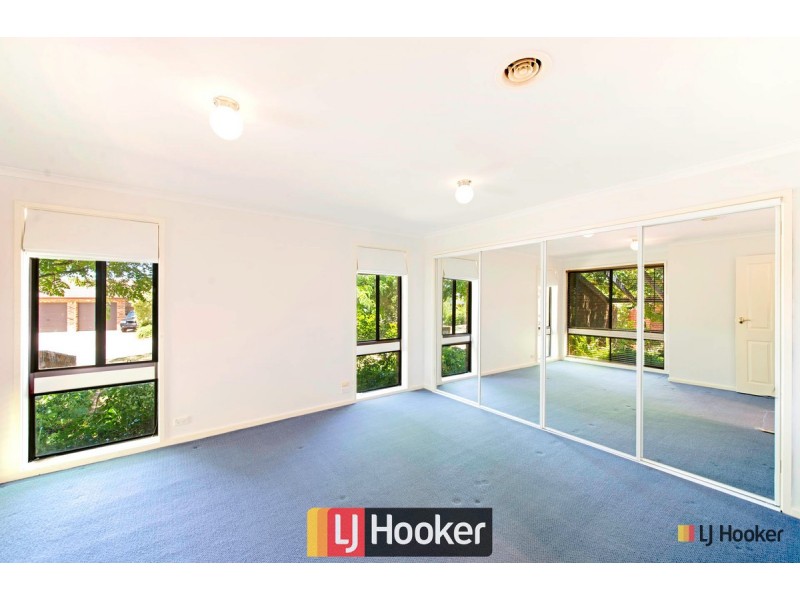 4 Buzacott Place, Mckellar ACT 2617