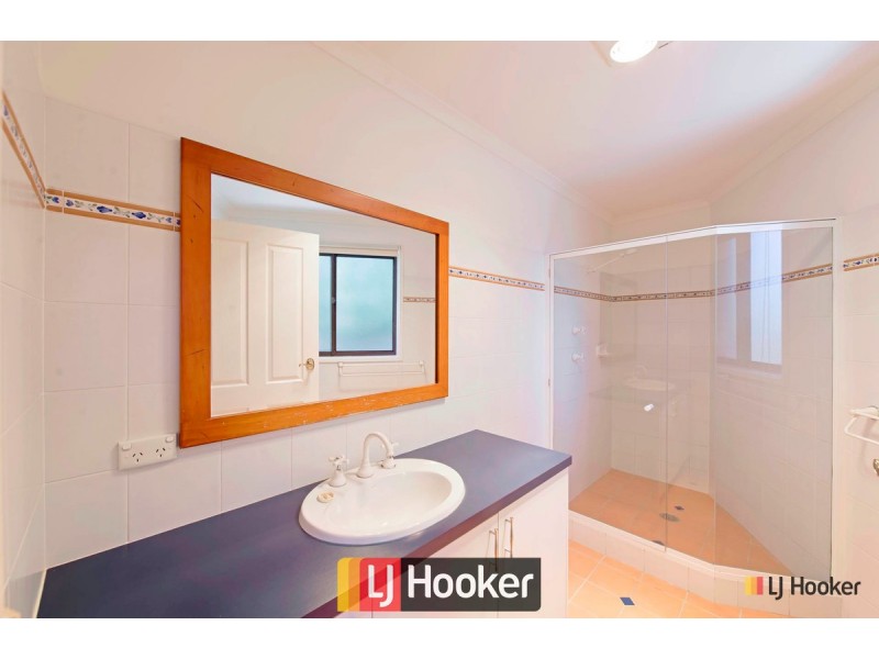 4 Buzacott Place, Mckellar ACT 2617