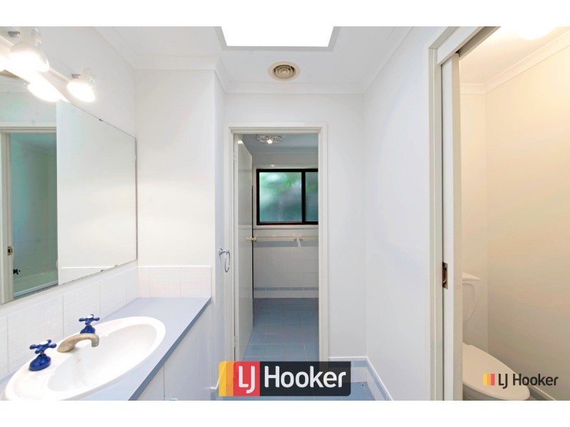 4 Buzacott Place, Mckellar ACT 2617