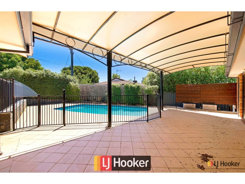 4 Buzacott Place, Mckellar ACT 2617