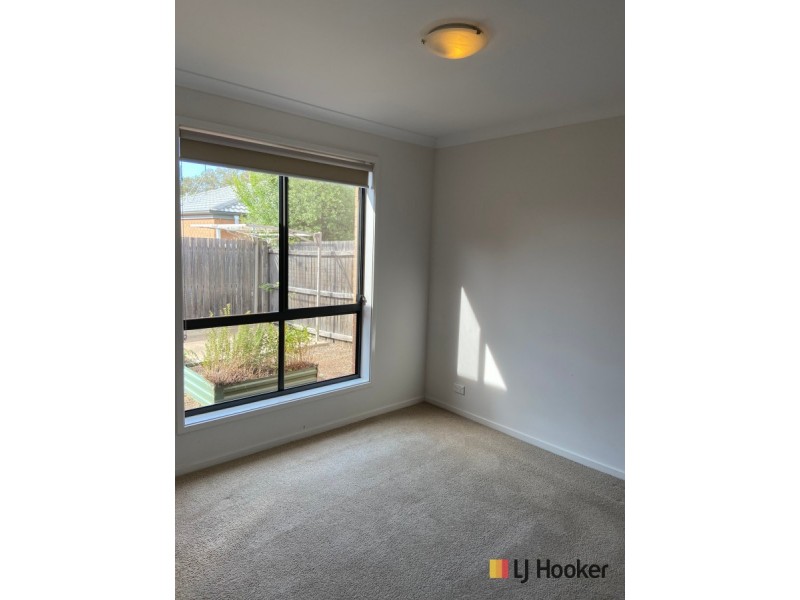 11 Ian Nicol Street, Watson ACT 2602