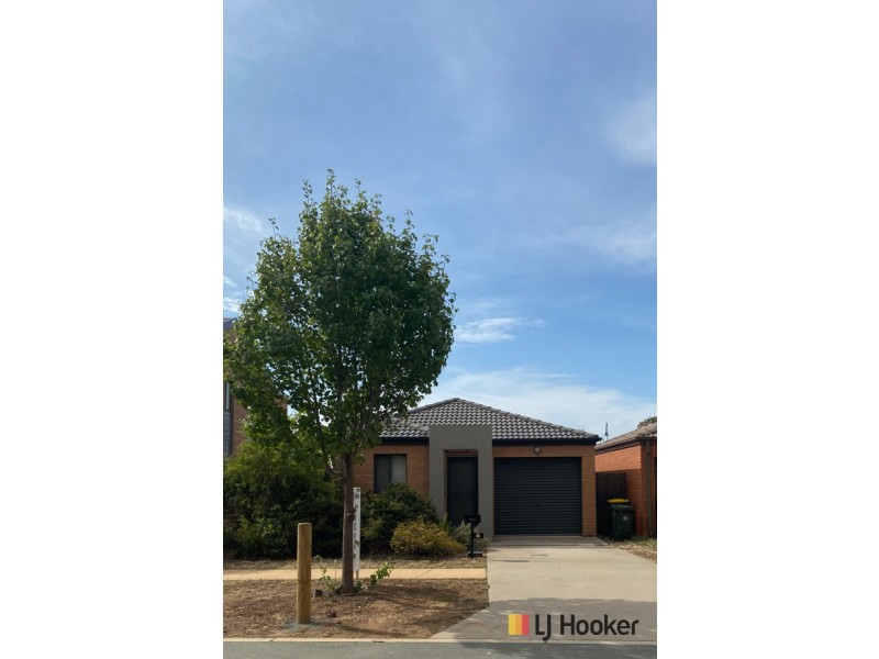 11 Ian Nicol Street, Watson ACT 2602