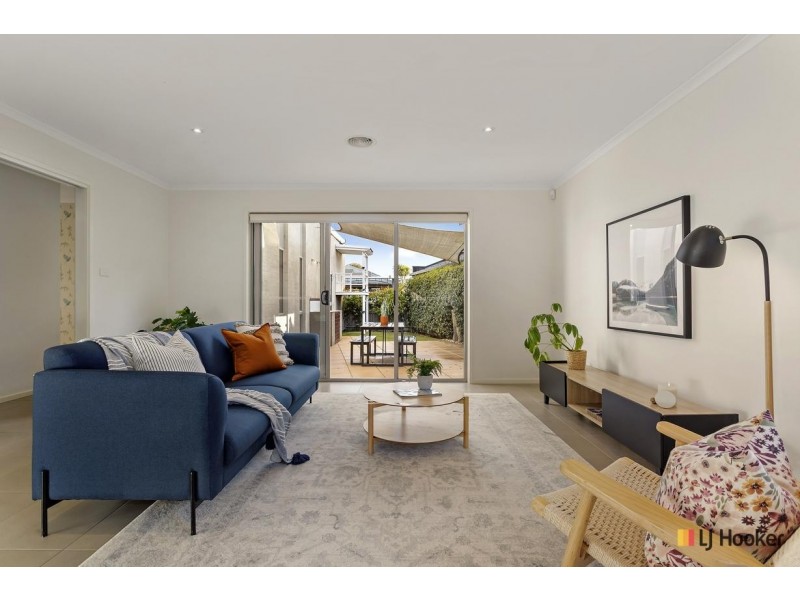 16 Bettie Mcnee Street, Watson ACT 2602