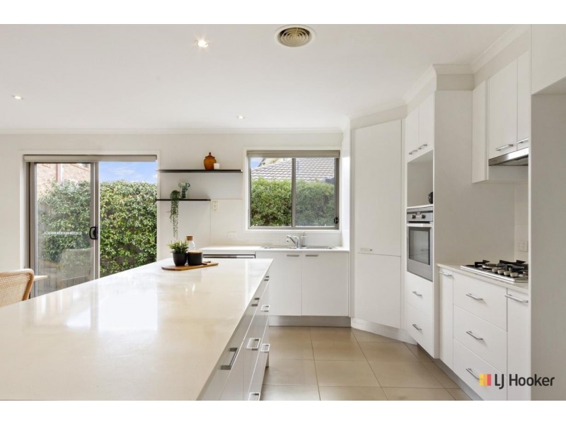 16 Bettie Mcnee Street, Watson ACT 2602