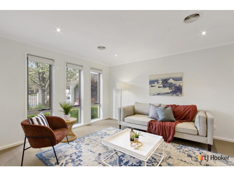 16 Bettie Mcnee Street, Watson ACT 2602