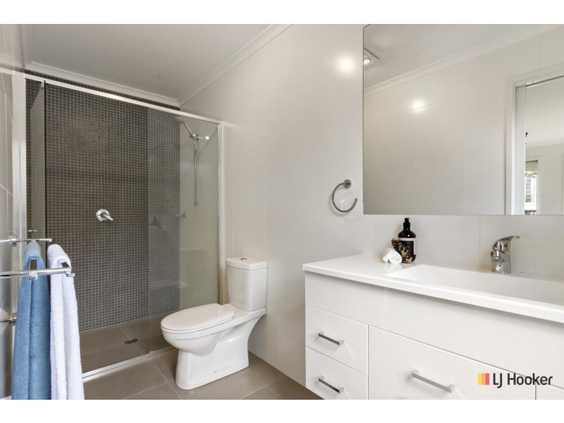 16 Bettie Mcnee Street, Watson ACT 2602