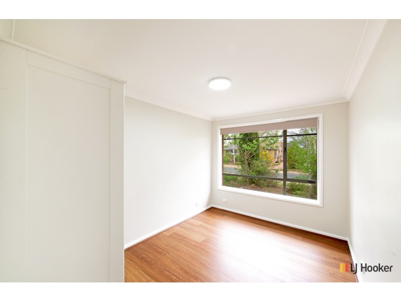 8 Skeats Street, Hackett ACT 2602