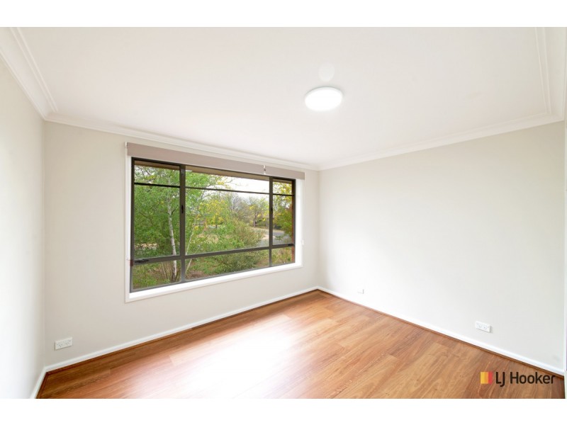 8 Skeats Street, Hackett ACT 2602