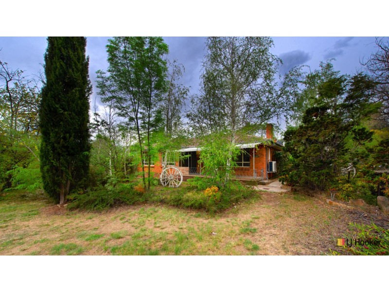 8 Skeats Street, Hackett ACT 2602