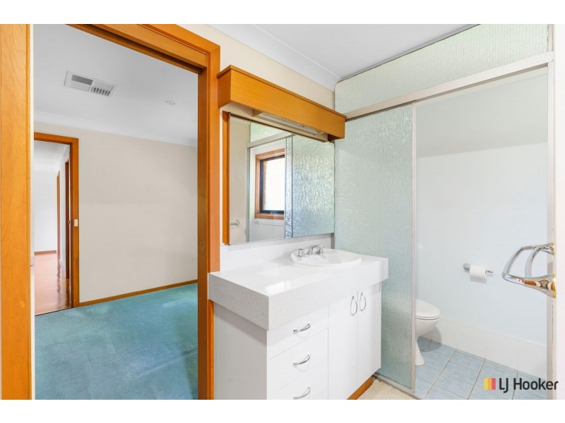 20 Couvreur Street, Garran ACT 2605