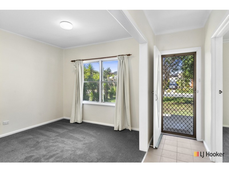 19 Dutton Street, Dickson ACT 2602