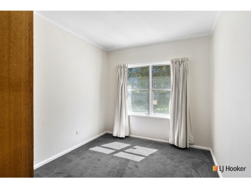 19 Dutton Street, Dickson ACT 2602
