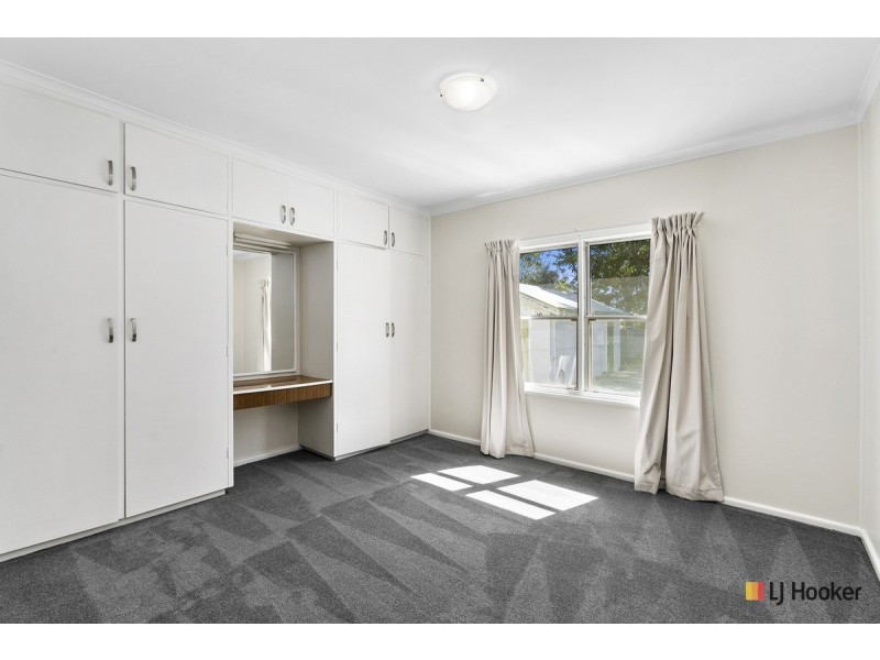 19 Dutton Street, Dickson ACT 2602