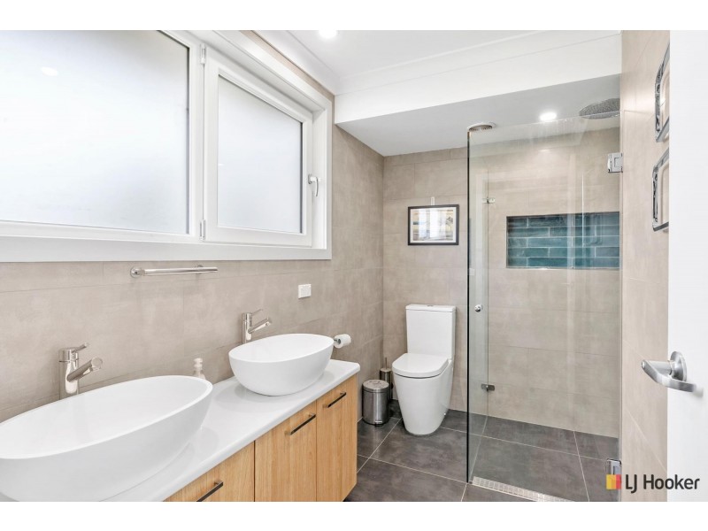 25 Selwyn Street, Hackett ACT 2602