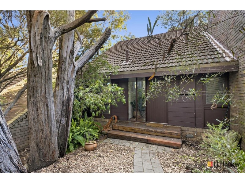 44 Wybalena Grove, Cook ACT 2614