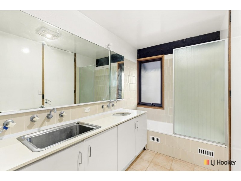 44 Wybalena Grove, Cook ACT 2614