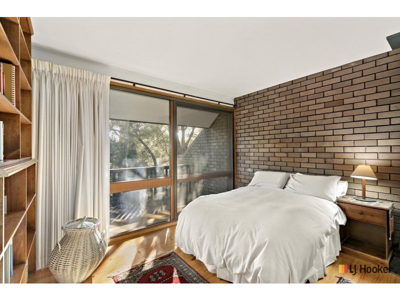 44 Wybalena Grove, Cook ACT 2614