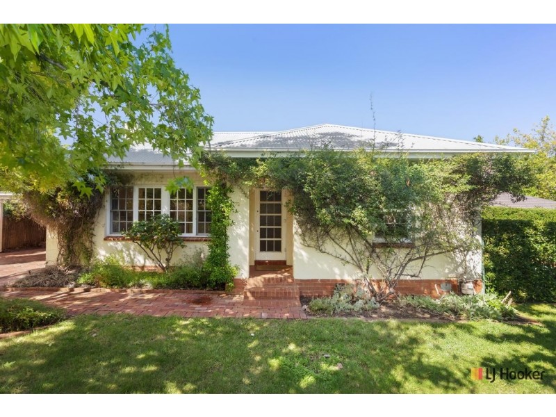 72 Wakefield Avenue, Ainslie ACT 2602