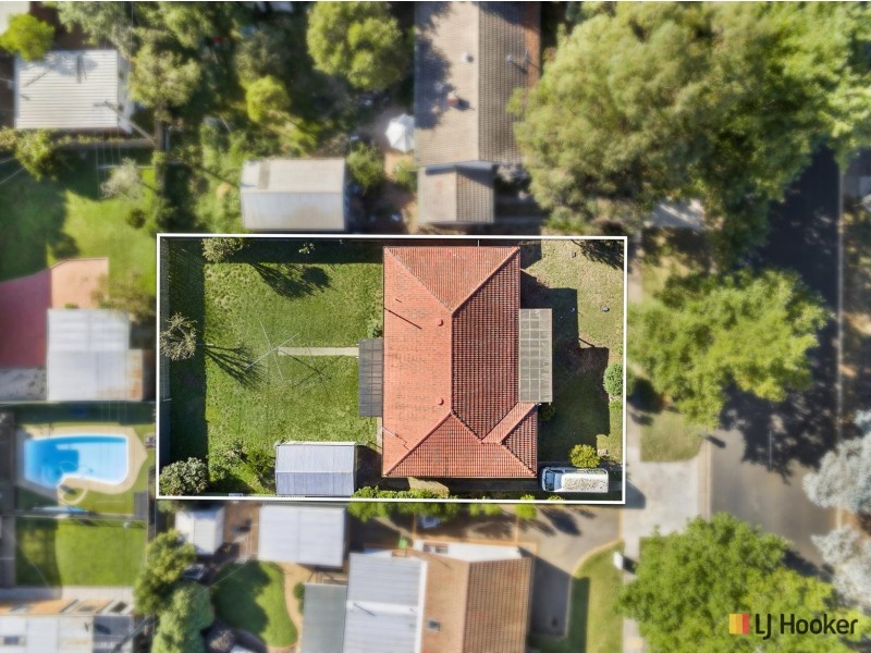 203 Phillip Avenue, Hackett ACT 2602