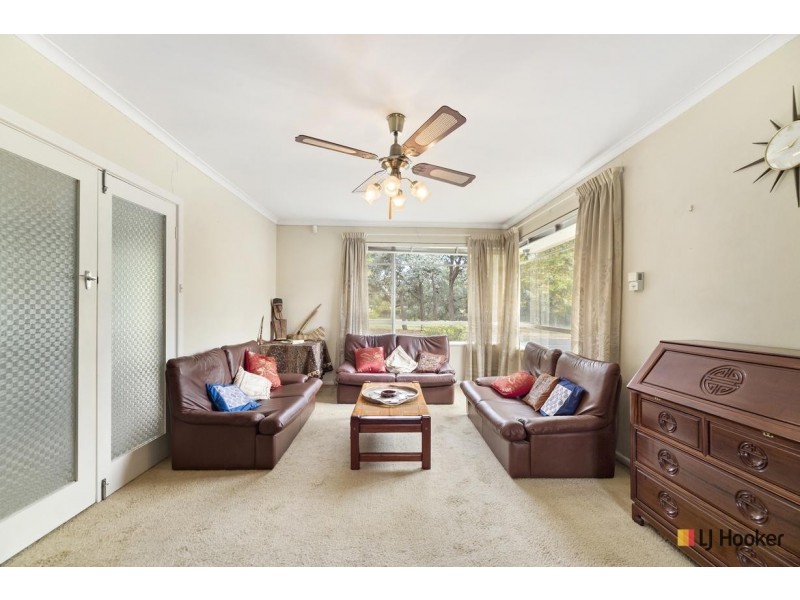 203 Phillip Avenue, Hackett ACT 2602