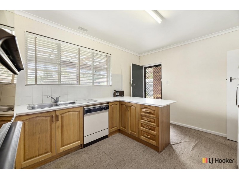 203 Phillip Avenue, Hackett ACT 2602