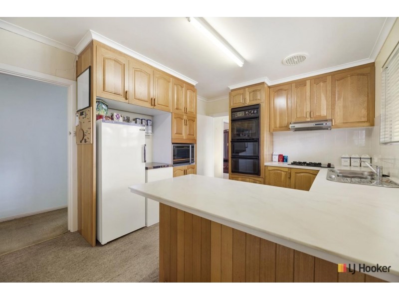 203 Phillip Avenue, Hackett ACT 2602