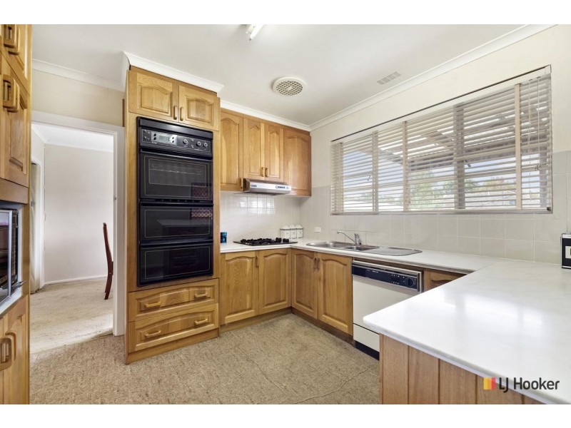 203 Phillip Avenue, Hackett ACT 2602