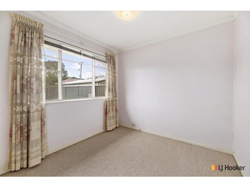 203 Phillip Avenue, Hackett ACT 2602
