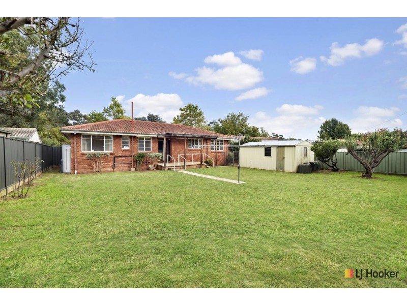 203 Phillip Avenue, Hackett ACT 2602