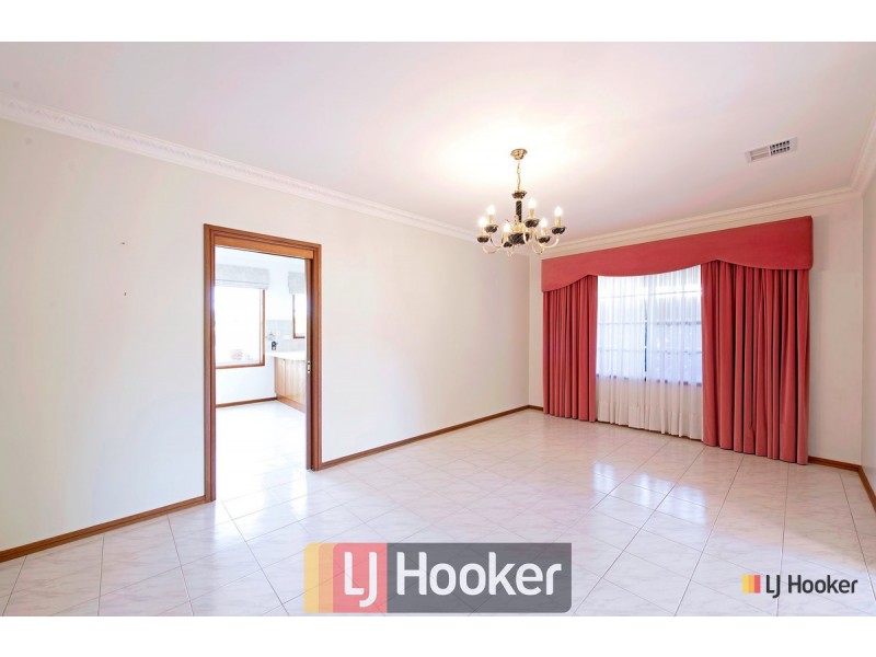 8 McClintock Street, Lyneham ACT 2602