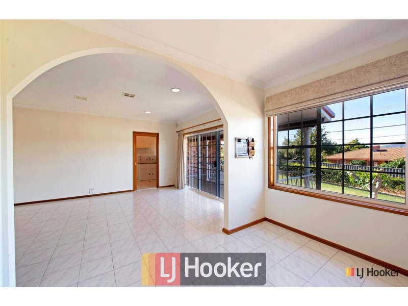 8 McClintock Street, Lyneham ACT 2602
