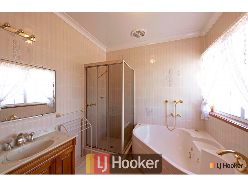 8 McClintock Street, Lyneham ACT 2602