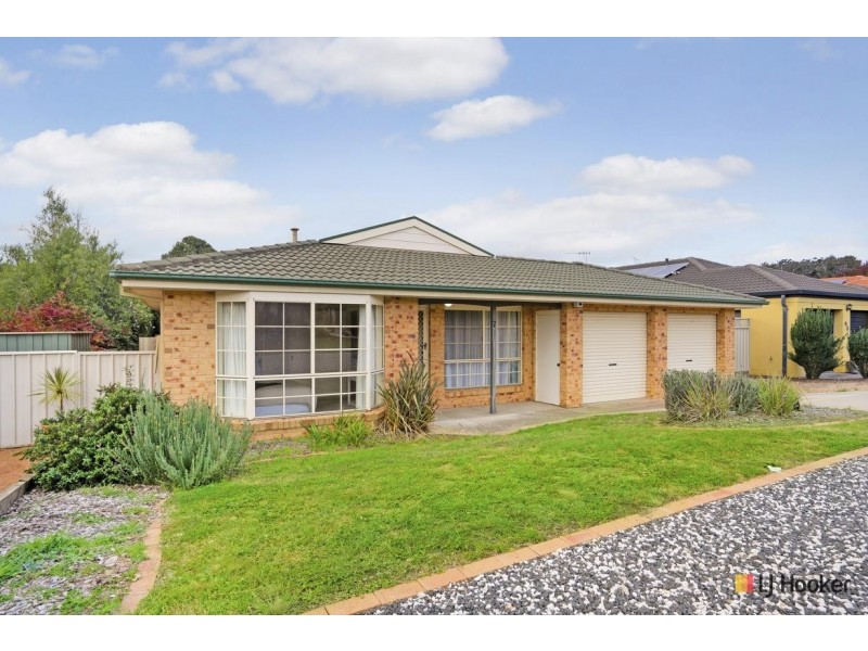 7 Thomas Royal Gardens, Queanbeyan East NSW 2620