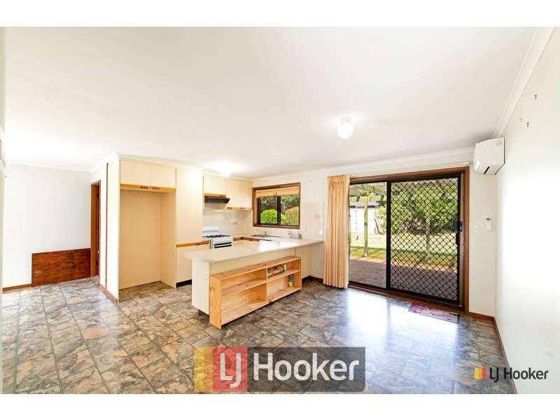 6 Dorrit Black Crescent, Lyneham ACT 2602