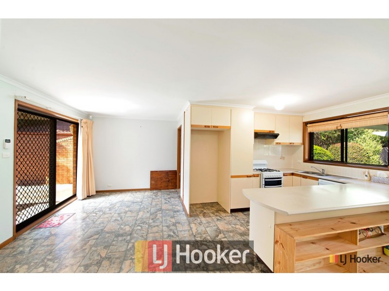 6 Dorrit Black Crescent, Lyneham ACT 2602