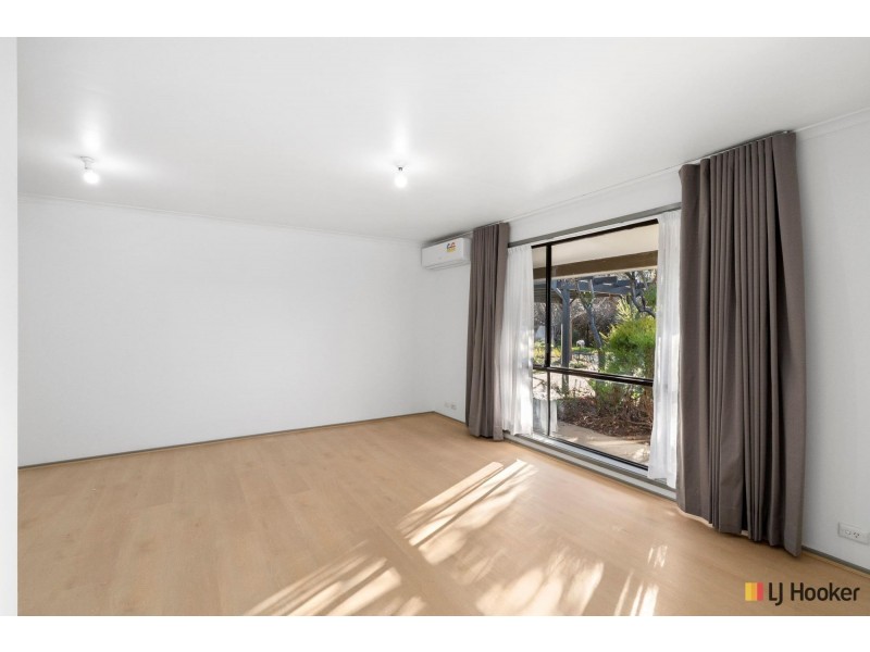 33 Le Souef Crescent, Florey ACT 2615