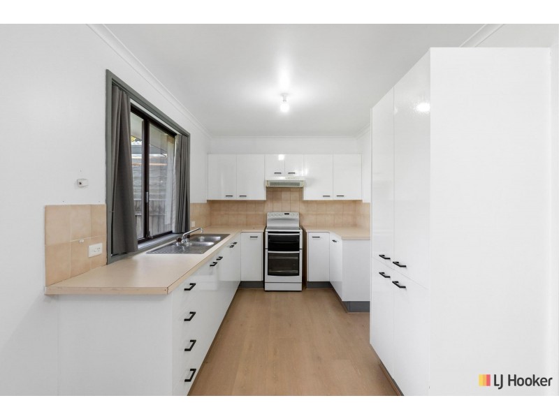 33 Le Souef Crescent, Florey ACT 2615