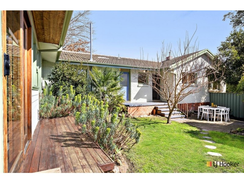 97 Irvine Street, Watson ACT 2602