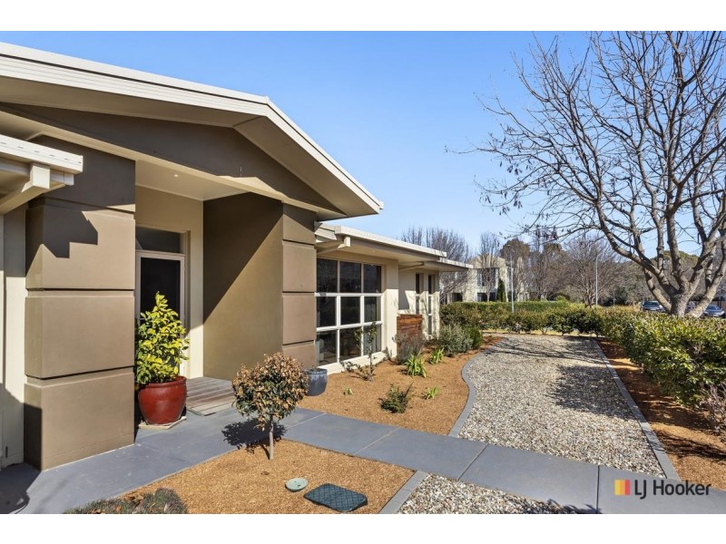 1 Flos Greig Street, Watson ACT 2602