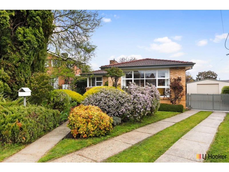 139 Mackenzie Street, Hackett ACT 2602