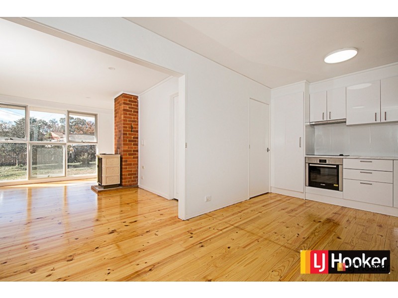 213 Phillip Avenue, Hackett ACT 2602