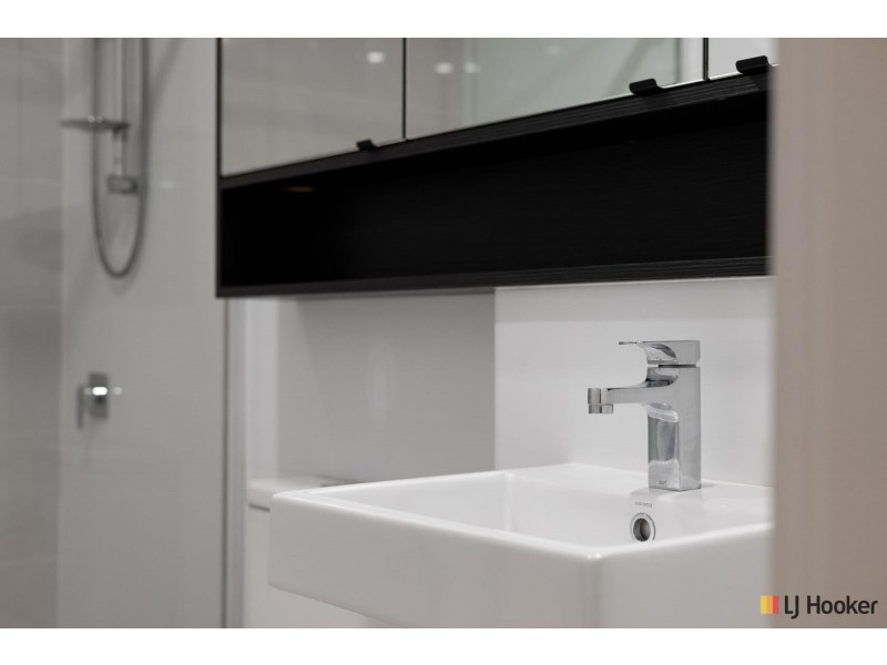 9/115 Canberra Avenue, Griffith ACT 2603