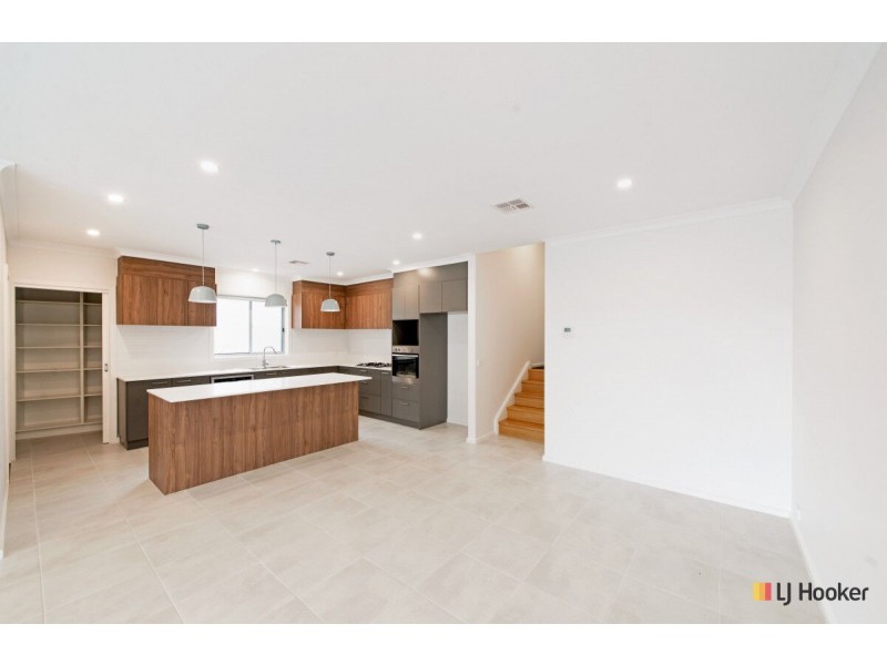 2/20 Blackman Crescent, Macquarie ACT 2614