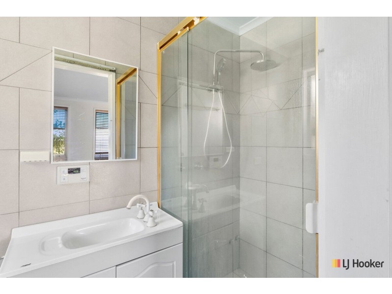2 Bennet Place, Spence ACT 2615
